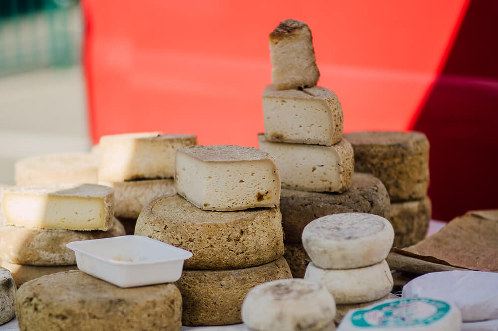 Local cheese tasting tour in the French Alps
