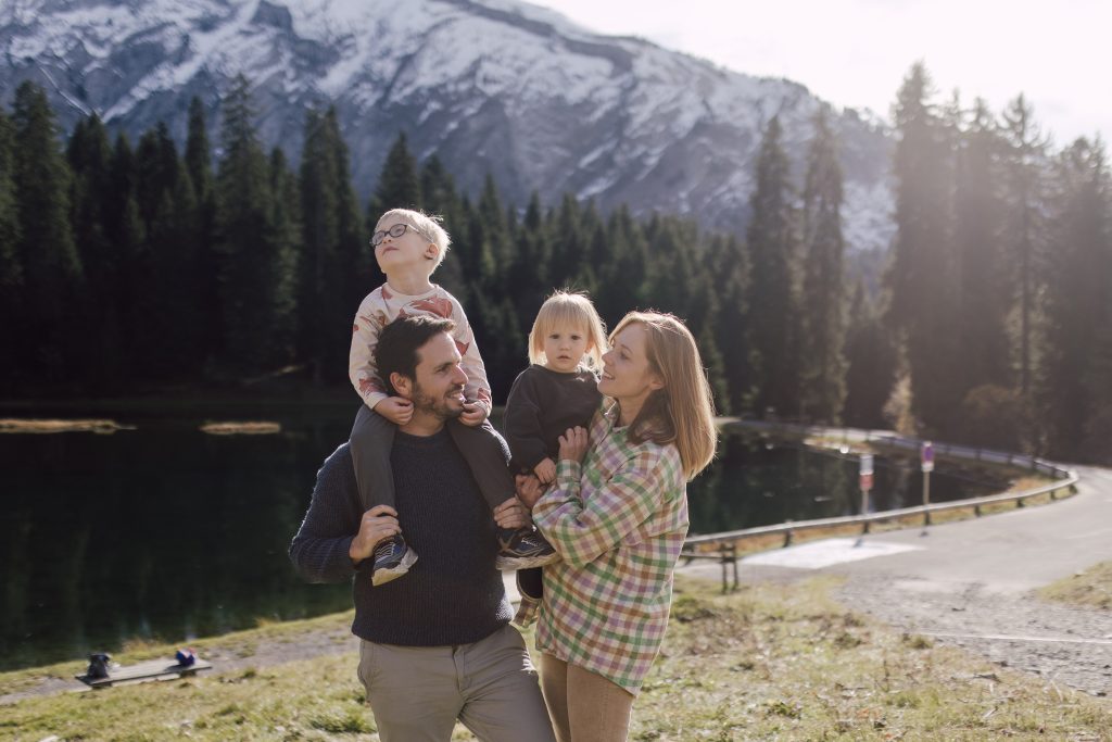 אלפים צרפתיים עם ילדים