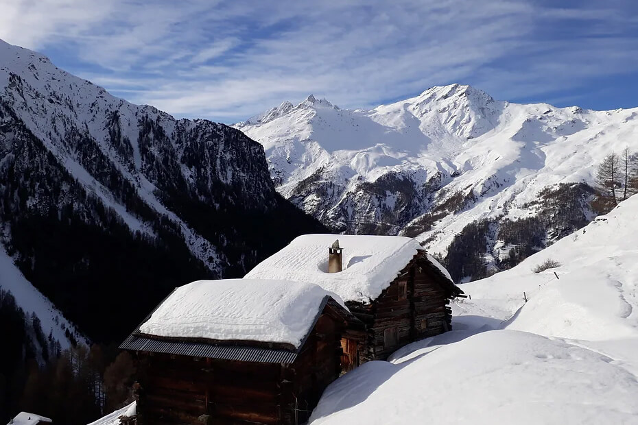 Winter snowshoeing retreat in the Swiss Alps