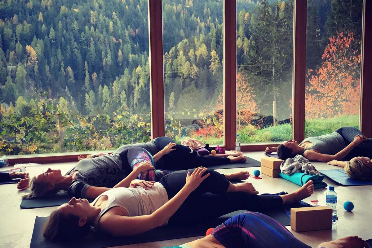 Yin yoga retreat in autumn the Swiss Alps