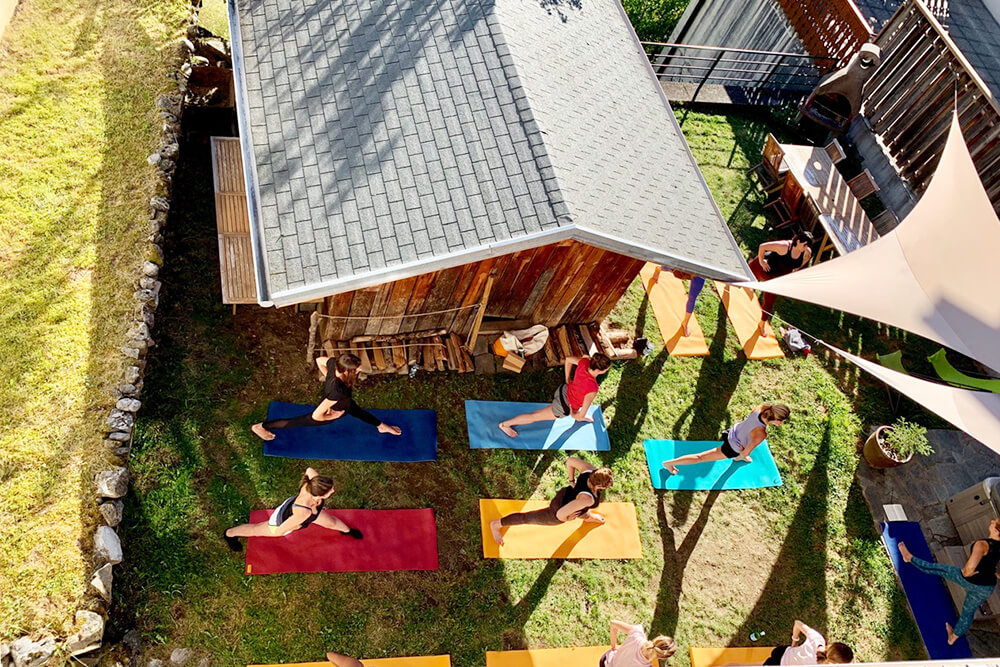 yoga retreat accommodation near Geneva