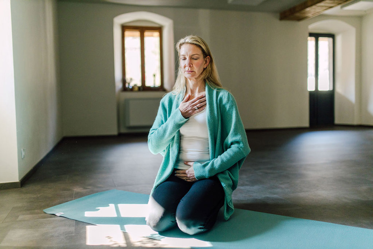 Lindsey Kelham - Conscious Epigenetics, breathwork and meditation in Morzine