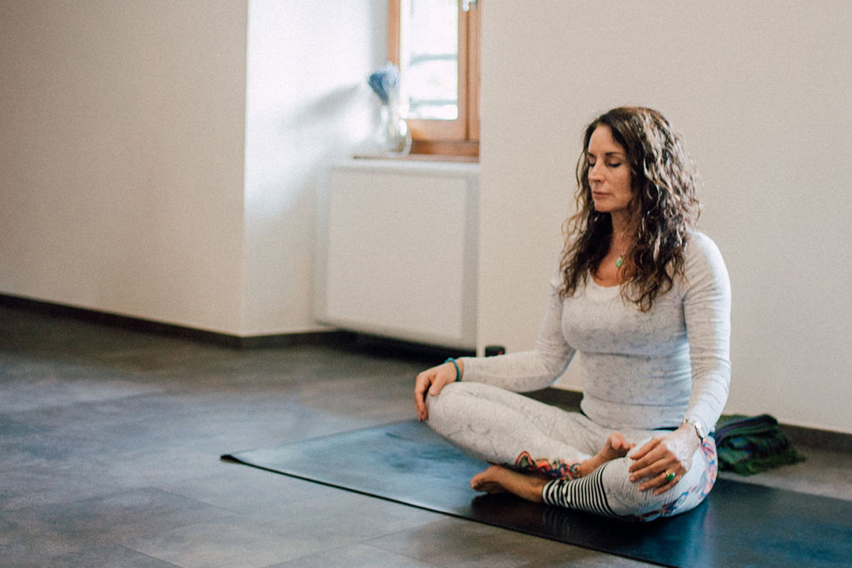 Elemental Life - Sylvie Walls, yoga teacher in Morzine