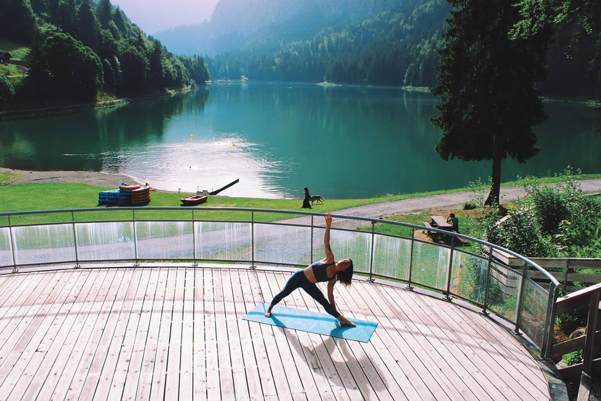 Yoga class at Lake Montriond