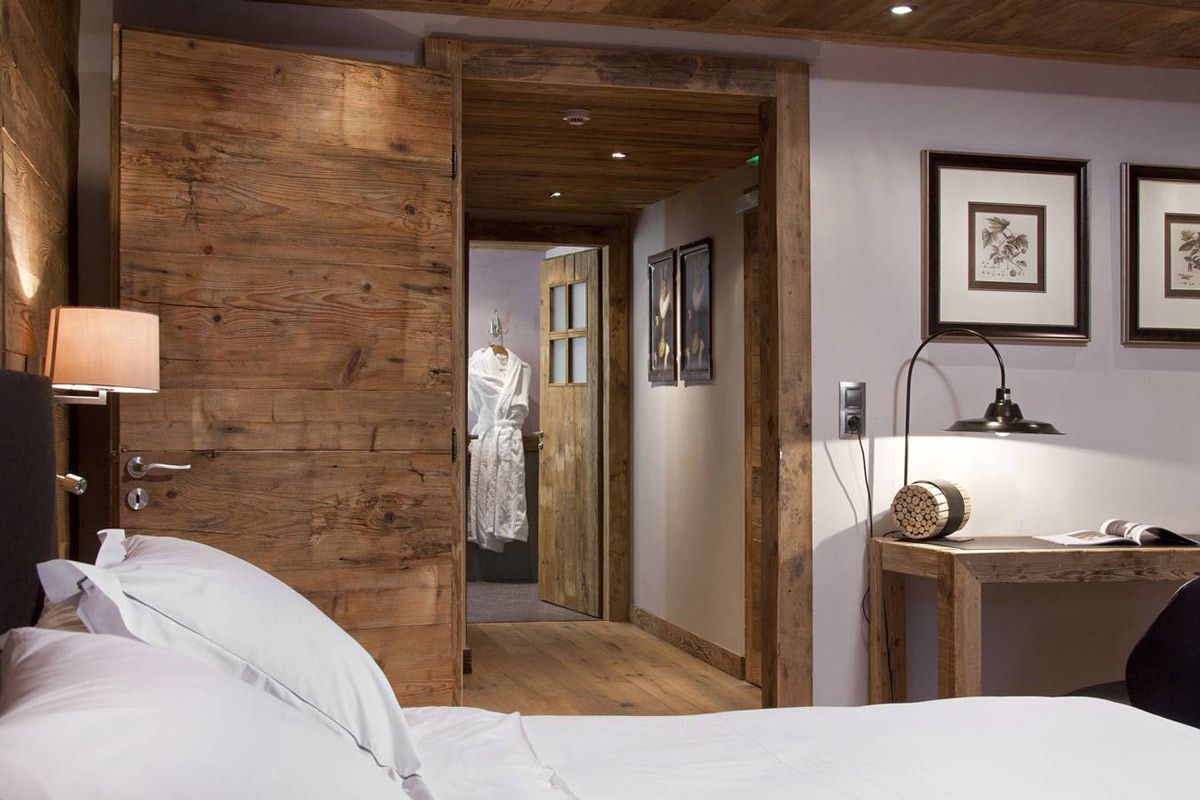 Luxury bedroom in La Marmotte chalet hotel in les Gets