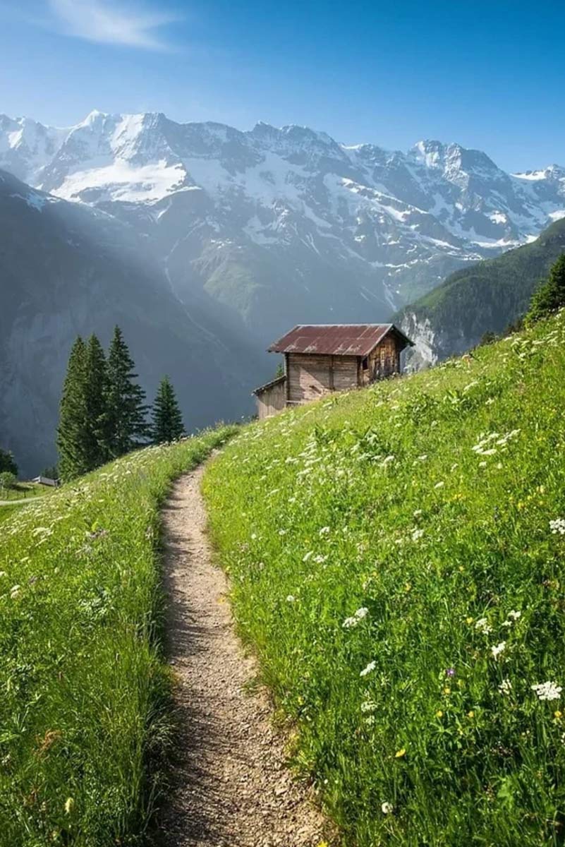 Hut to Hut hiking in the Swiss Alps
