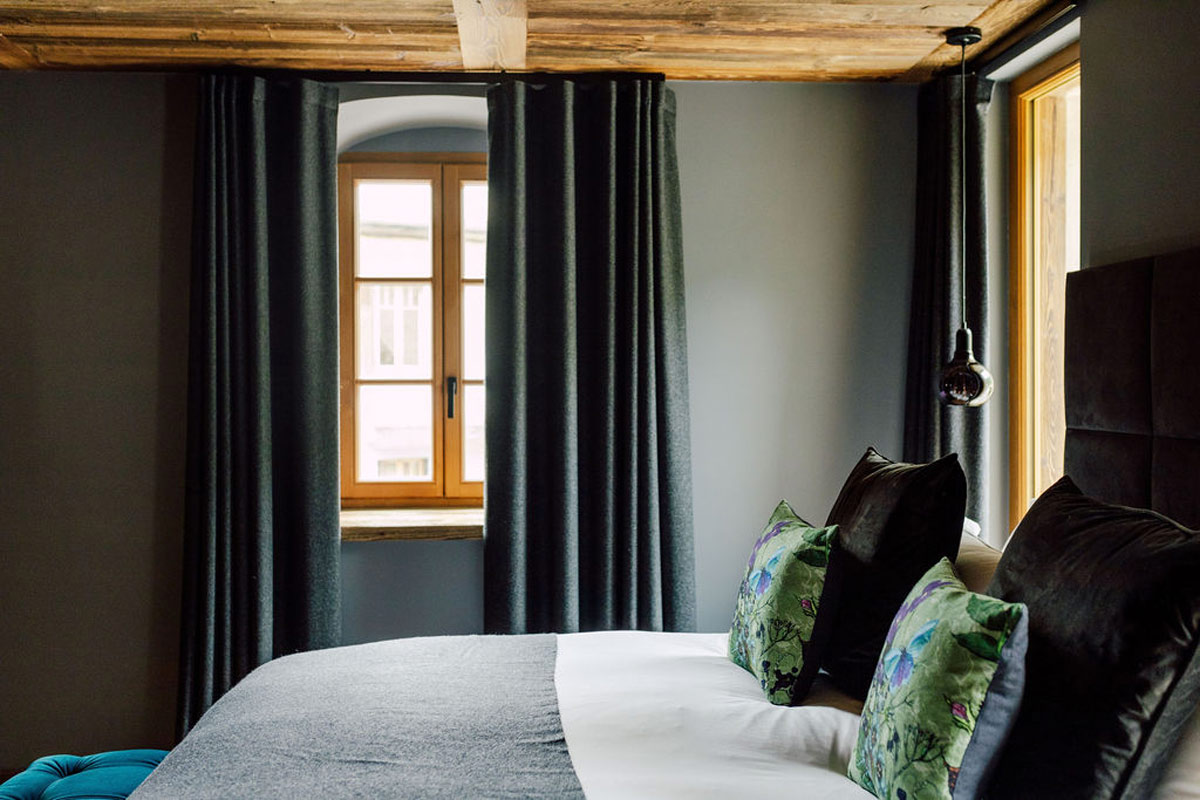Bedroom in a luxury yoga retreat venue - chalet in the French Alps