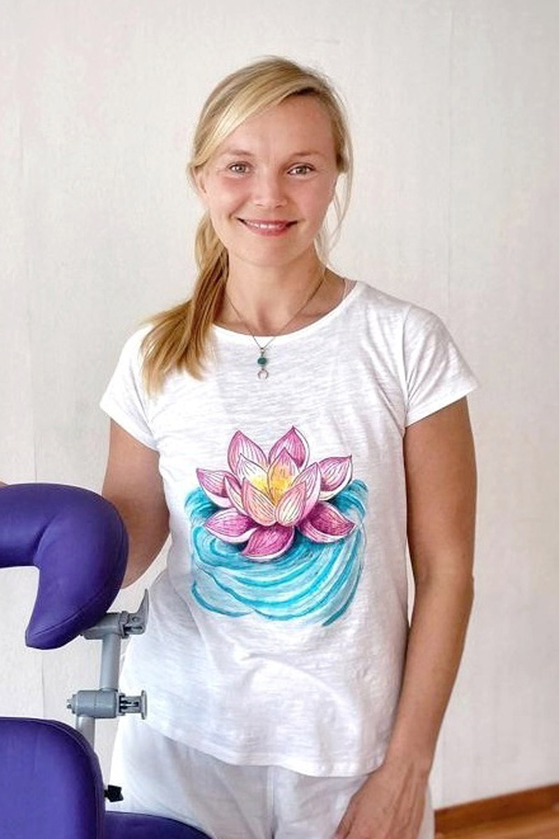 Paulina Maliniak from Harmonic Being offers therapeutic massage in Geneva