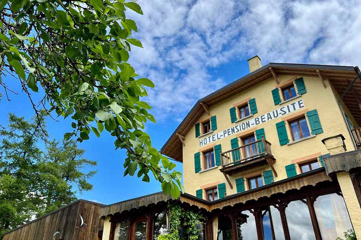 hotel pension beau site in Switzerland in summer