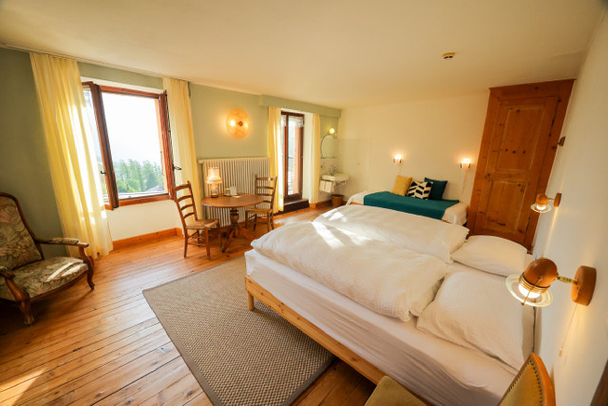 cozy shared room in hotel pension beau site