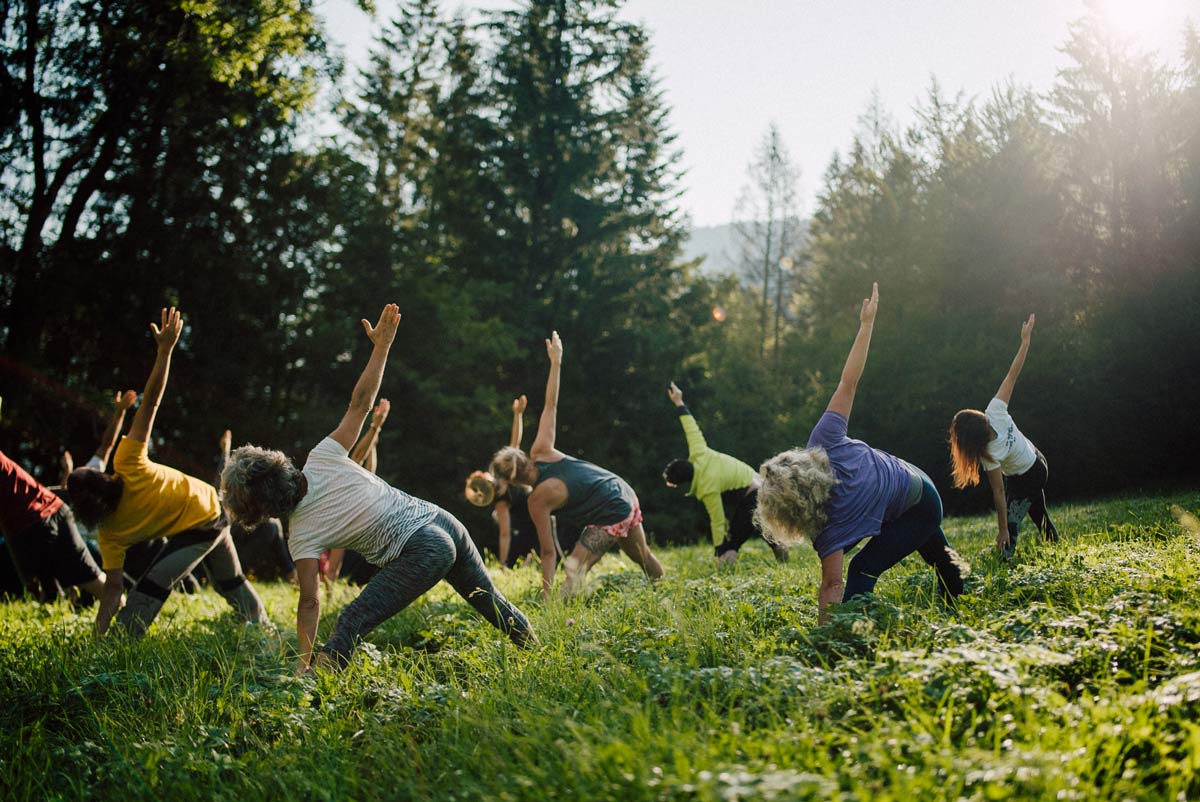 yoga practice on a silent hiking retreat in the alps