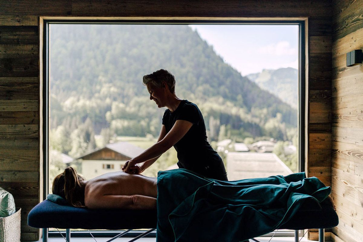 Alpine Body Care Massage relaxation and deep tissue massage in your chalet in Morzine